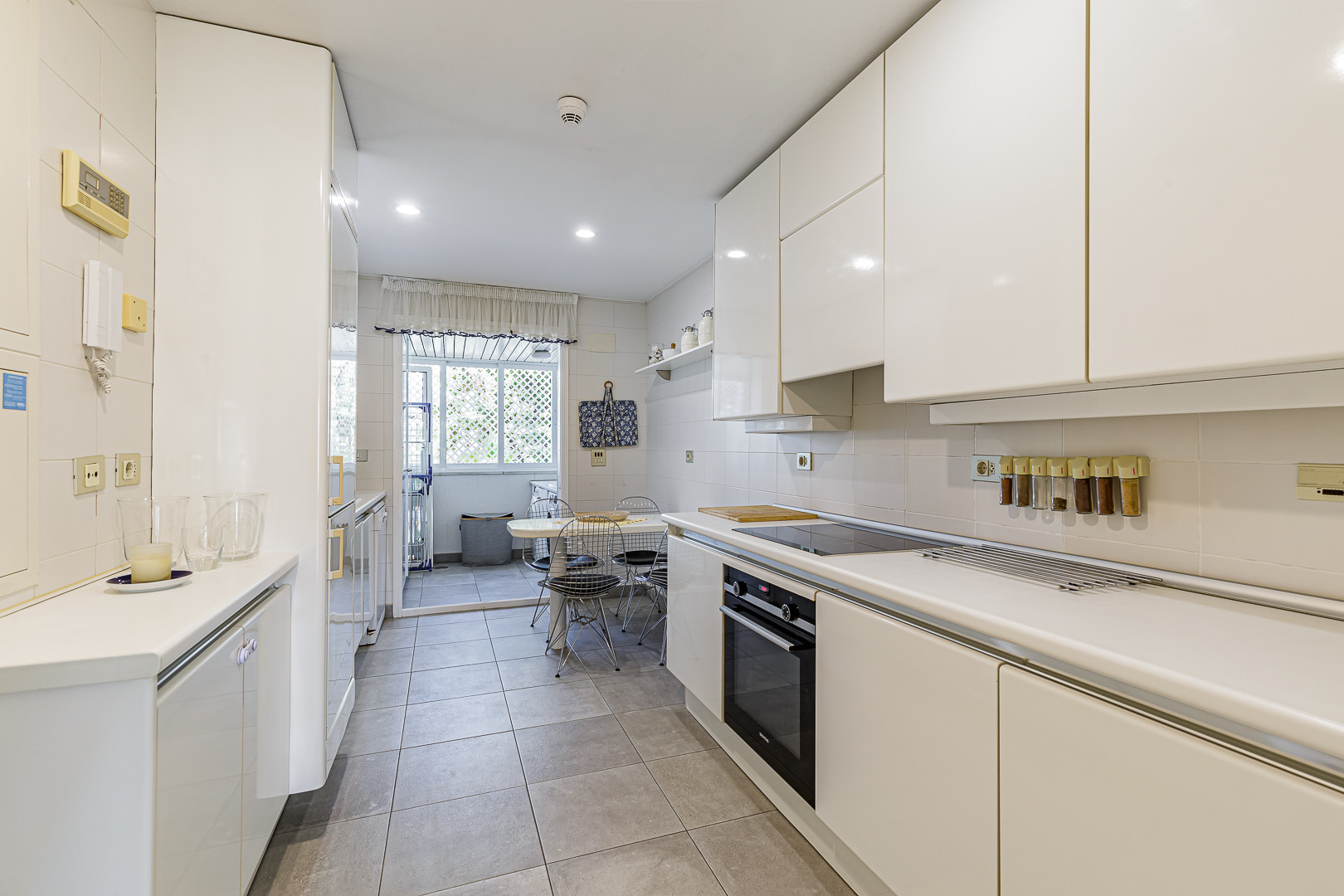 Appartamento con 3 camere vista mare a Malaga, Spagna – Foto 9