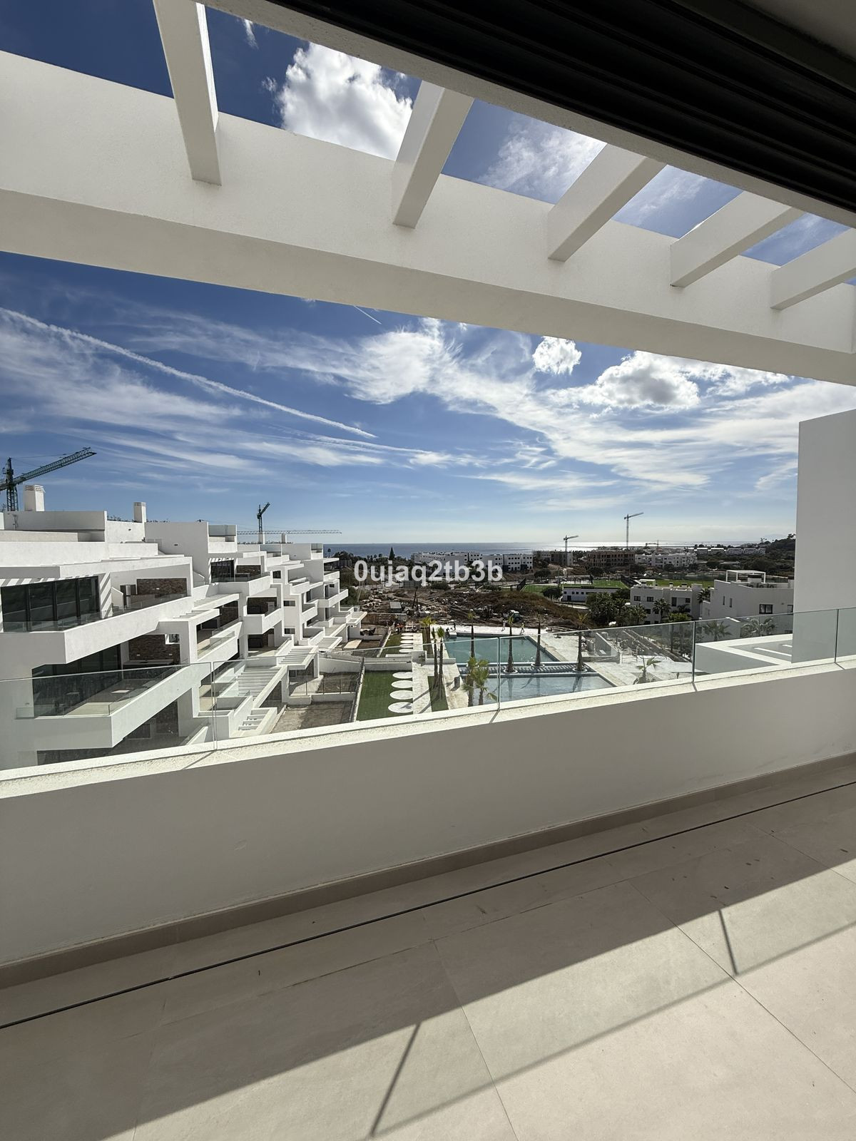 2 Bedroom Penthouse in Estepona - Photo 7