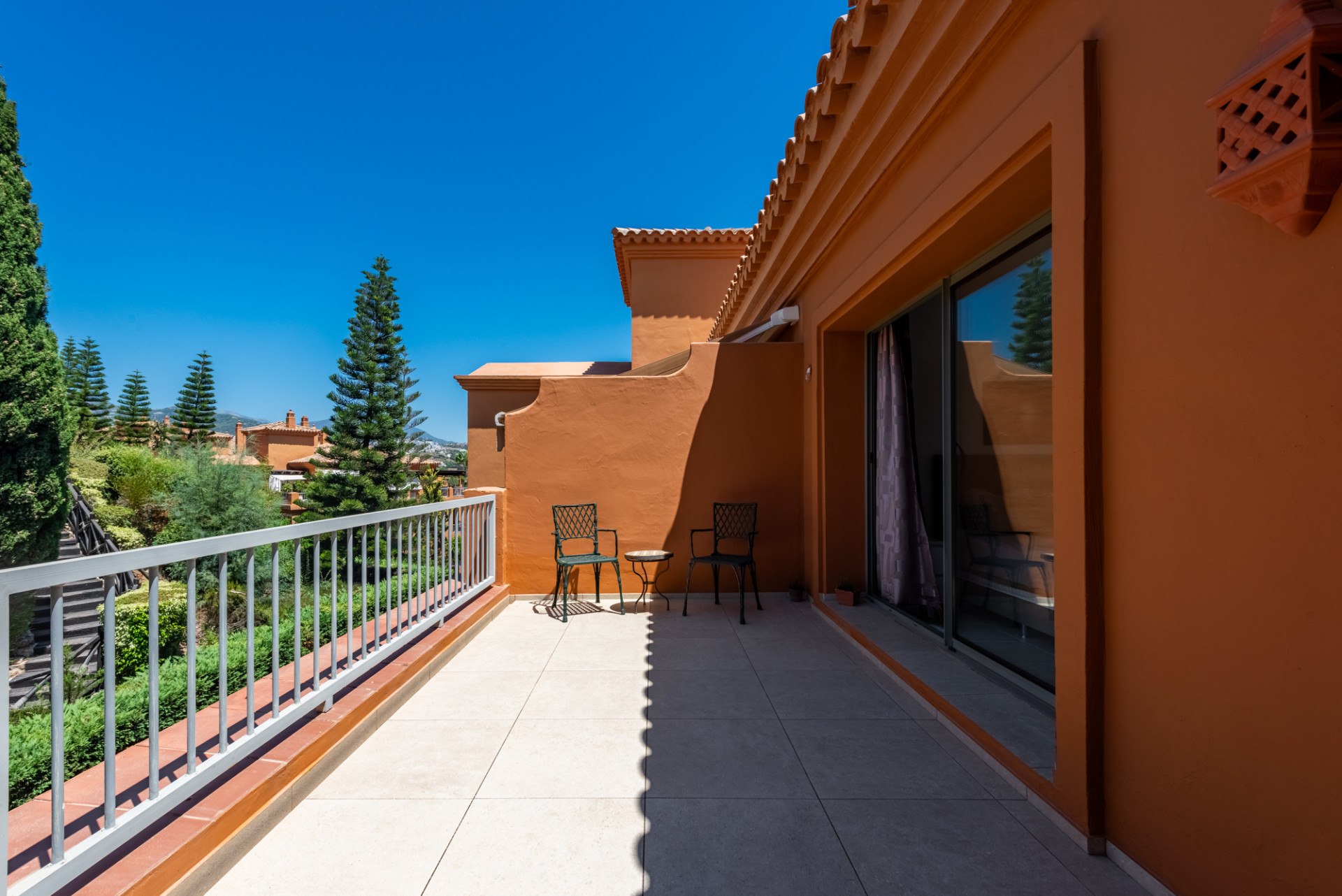3 Bedroom Penthouse in Estepona - Photo 22
