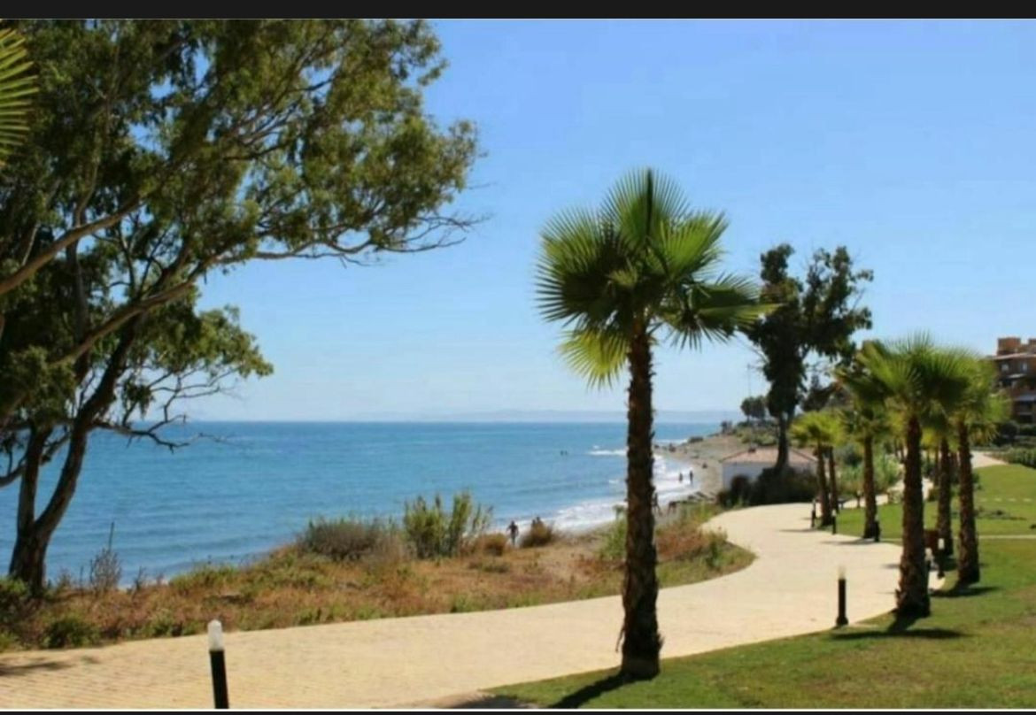 2 Bedroom Apartment in Estepona - Photo 23