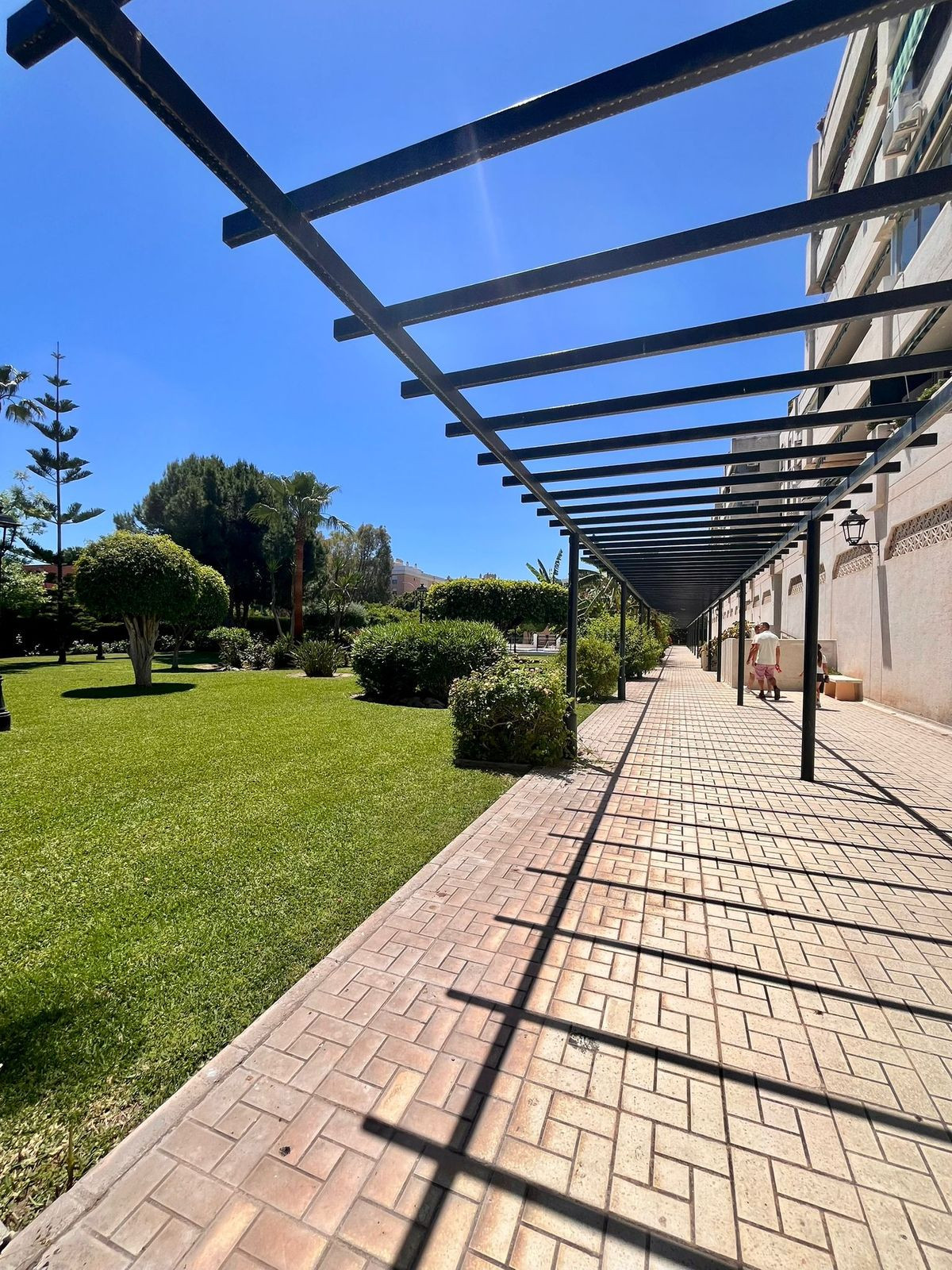 4 Bedroom Apartment in Málaga - Photo 25
