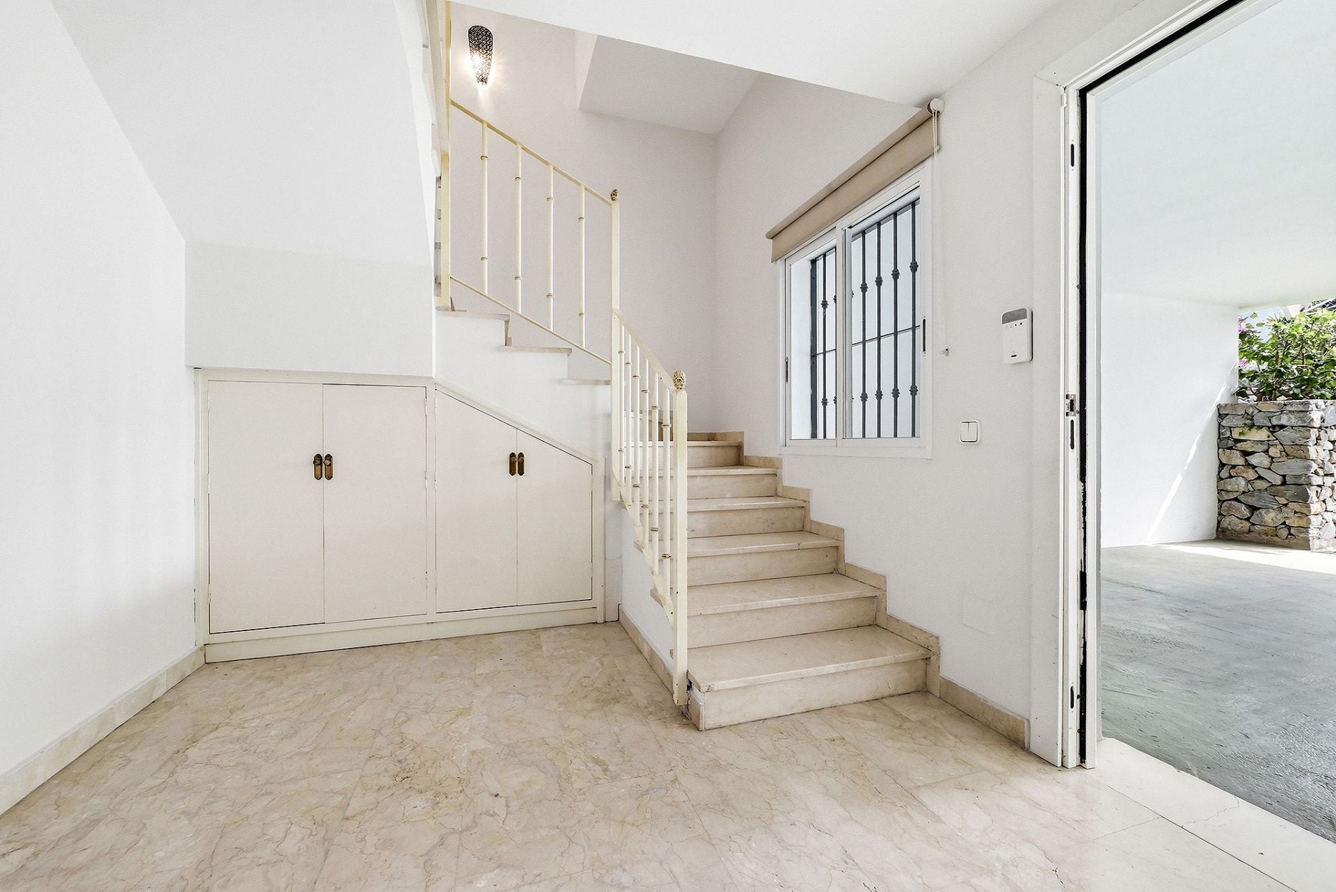 4 Bedroom Townhouse in Marbella - Photo 6