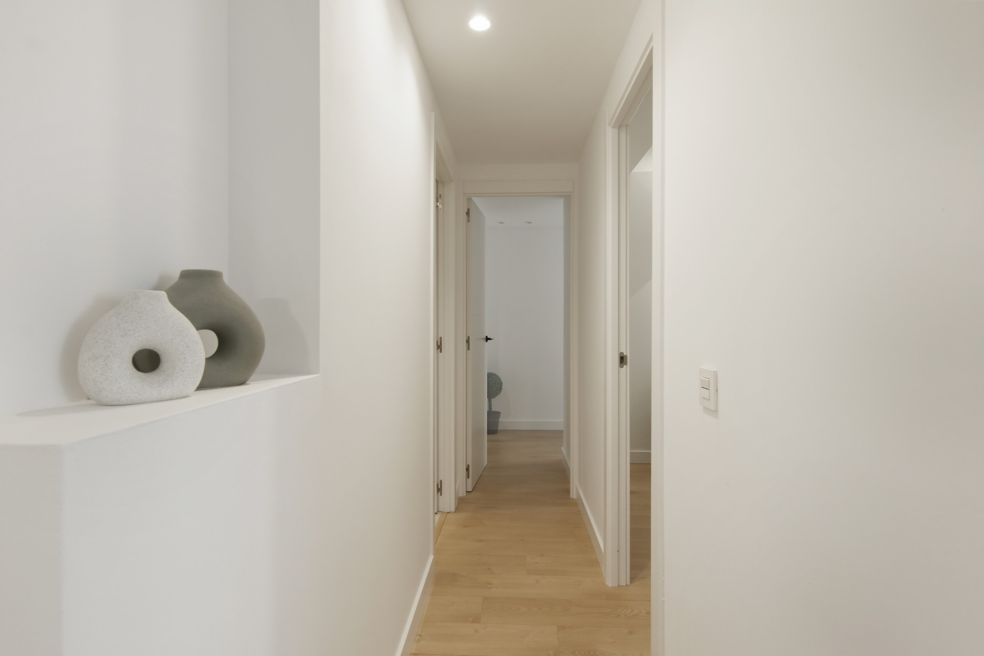 2 Bedroom Apartment in Marbella - Photo 11