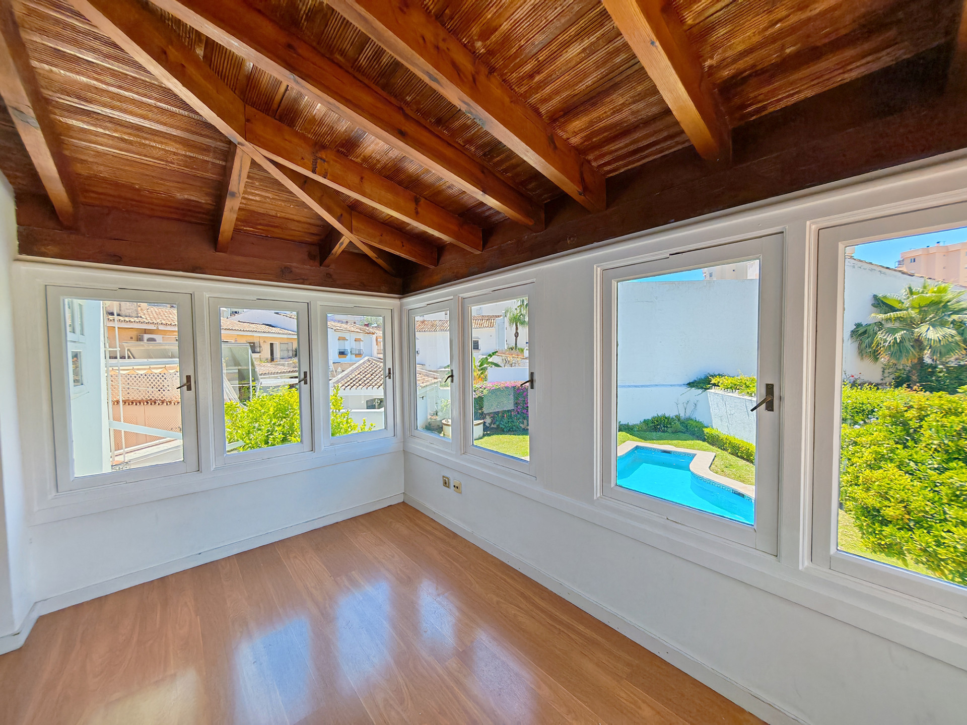 4 Bedroom Villa in Fuengirola - Photo 14