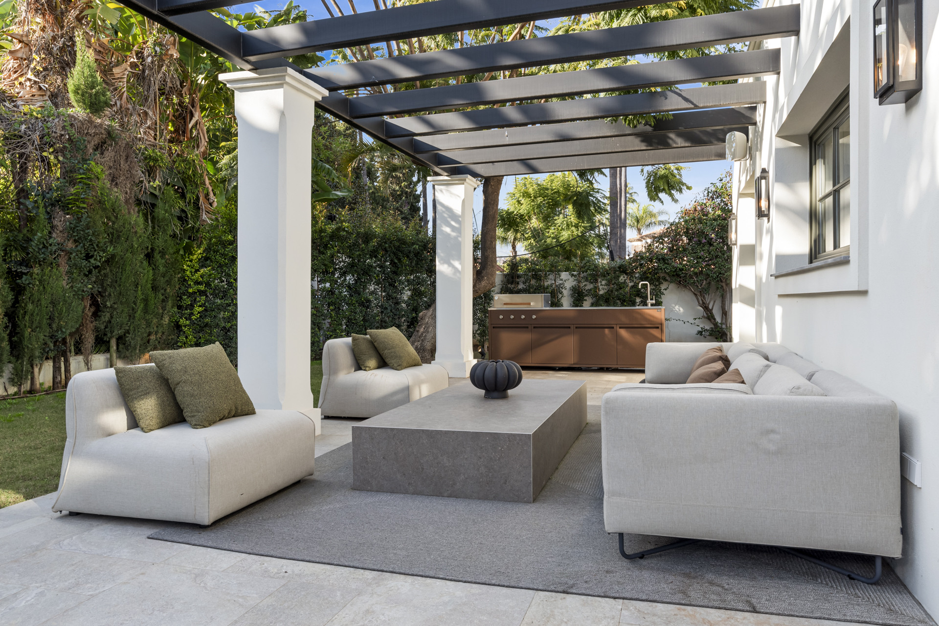 5 Bedroom Villa in Marbella - Photo 38