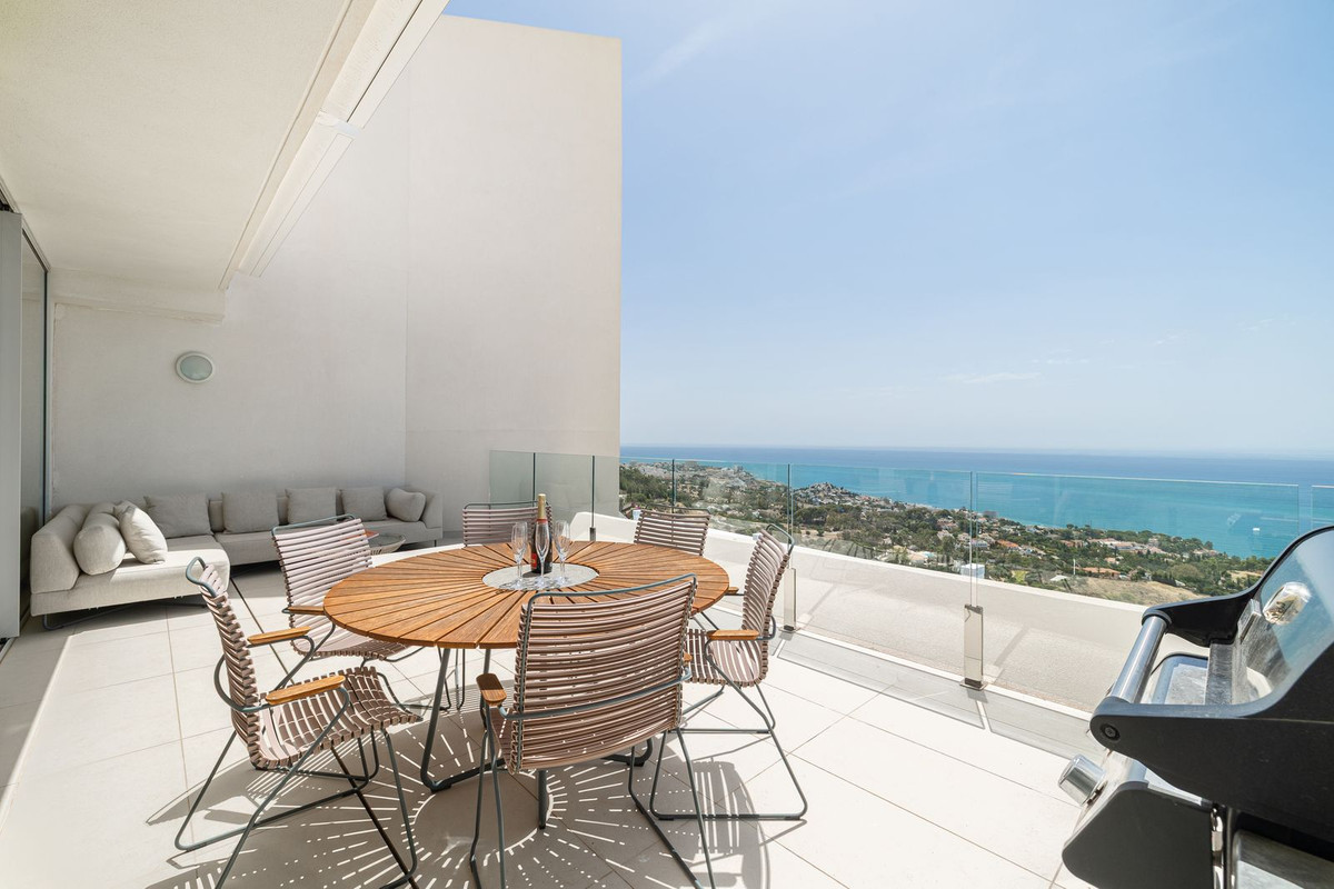 3 Bedroom Penthouse in Benalmádena - Photo 3