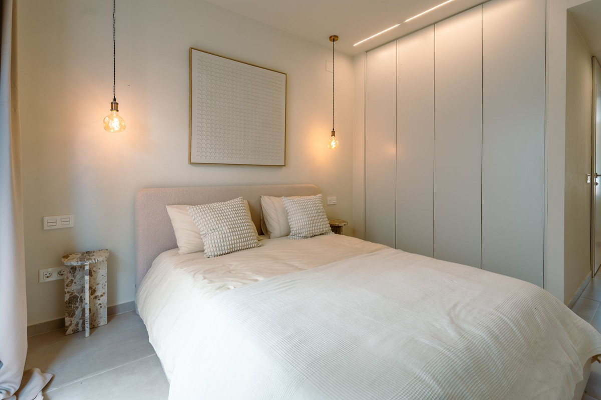 2 Bedroom Apartment in Marbella - Photo 17