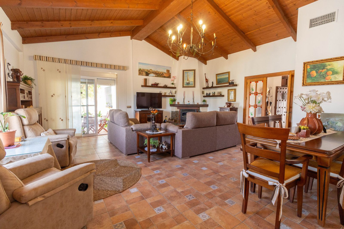 4 Bedroom Country house in Mijas - Фото 2