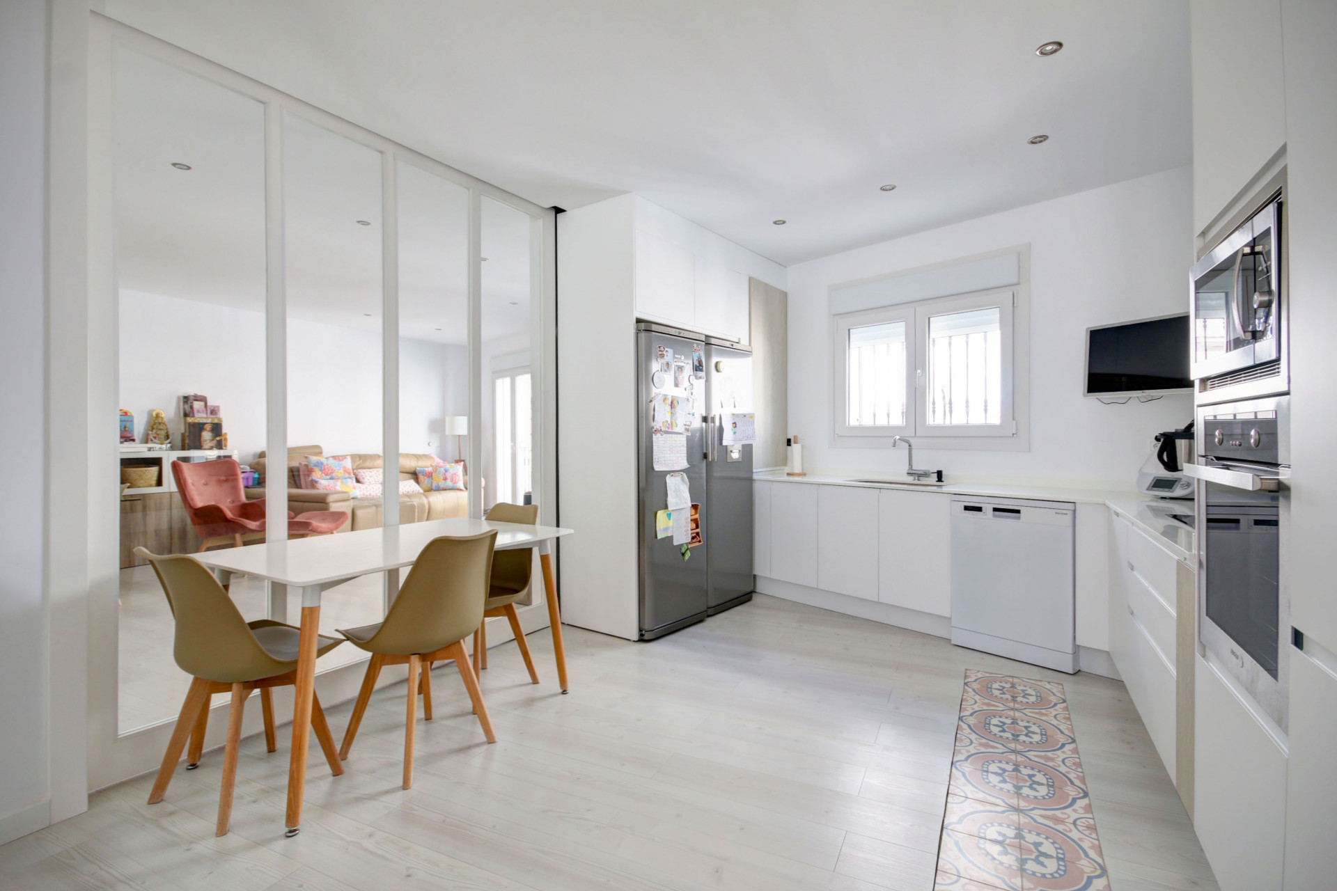 3 Bedroom Townhouse in Estepona - Photo 2