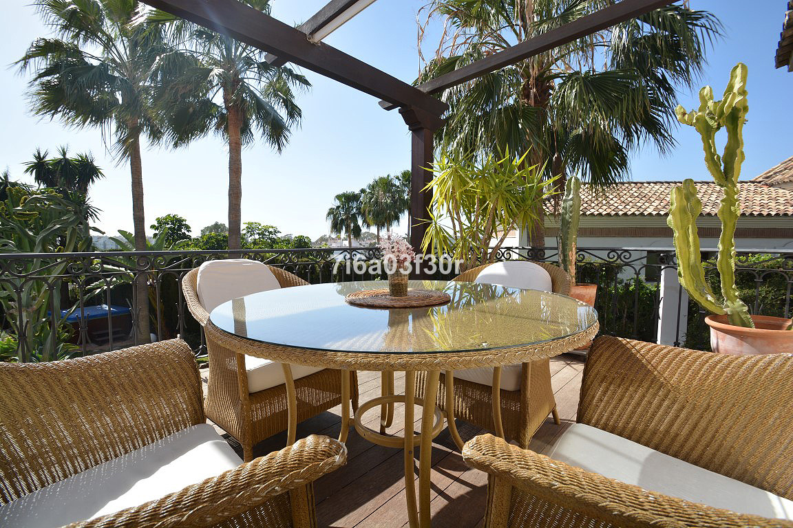 5 Bedroom Villa in Marbella - Photo 17
