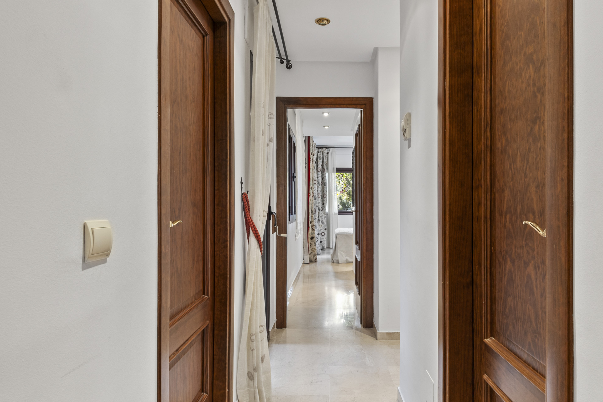 3 Bedroom Apartment in Marbella - Photo 12