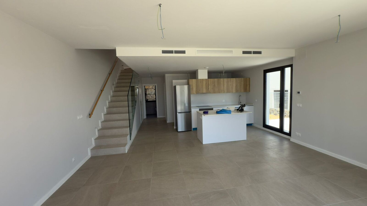 4 Bedroom Villa in Mijas - Photo 12