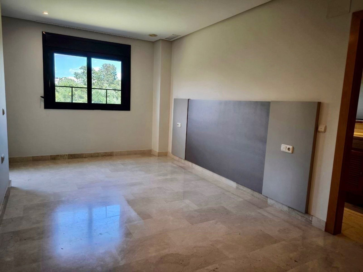 Piso de 3 dormitorios con piscina en Málaga – Foto 24