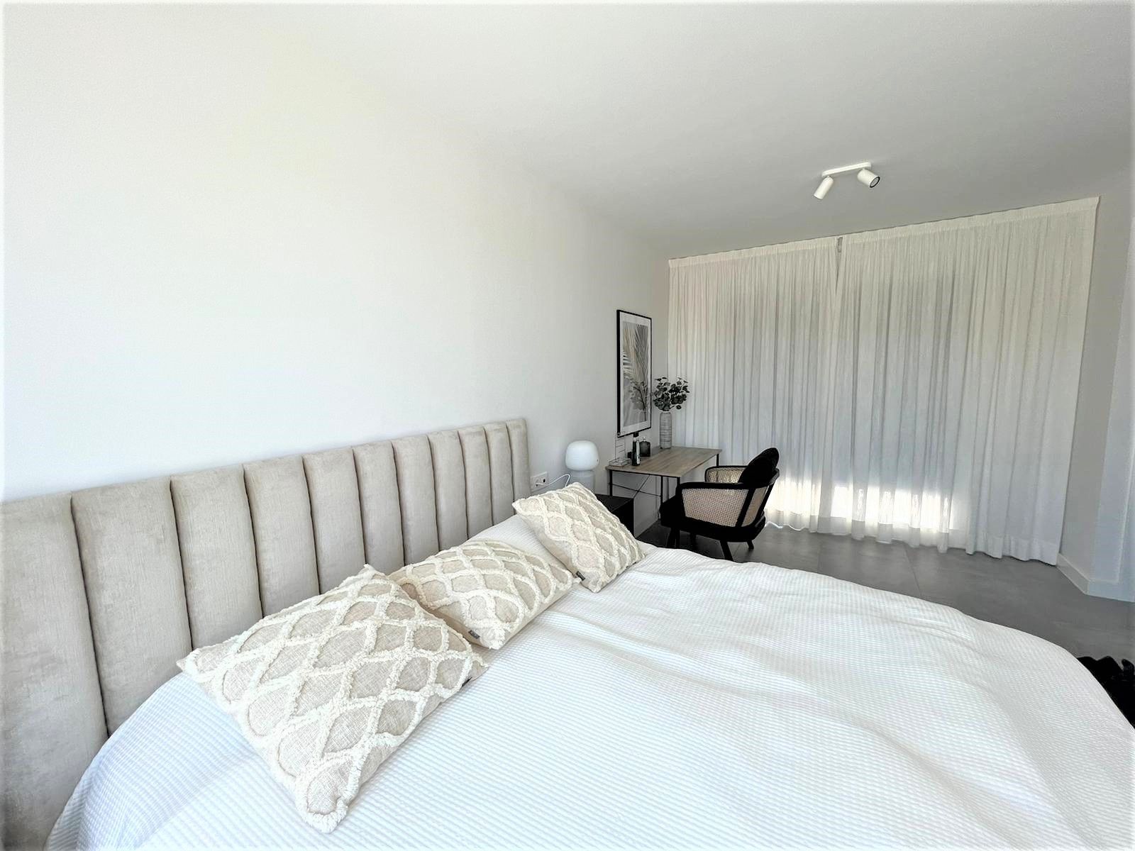 4 Bedroom Penthouse in Mijas - Photo 13