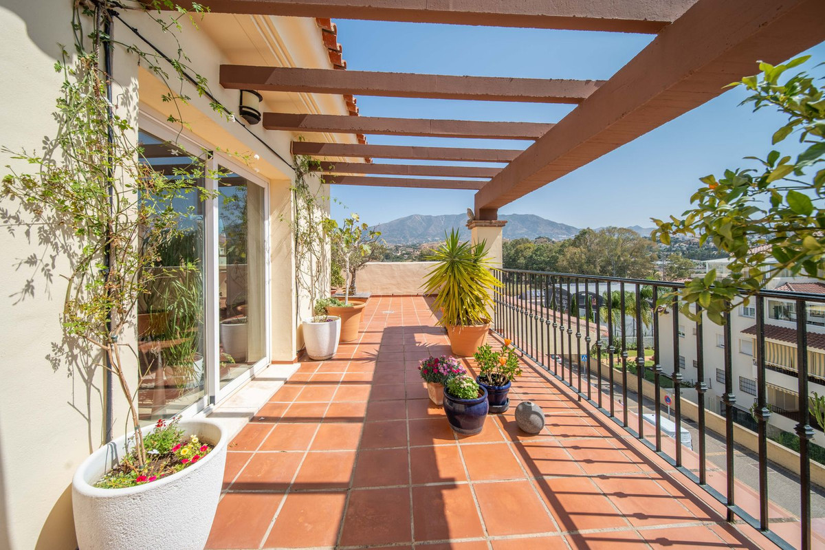 3 Bedroom Penthouse in Mijas - Photo 4