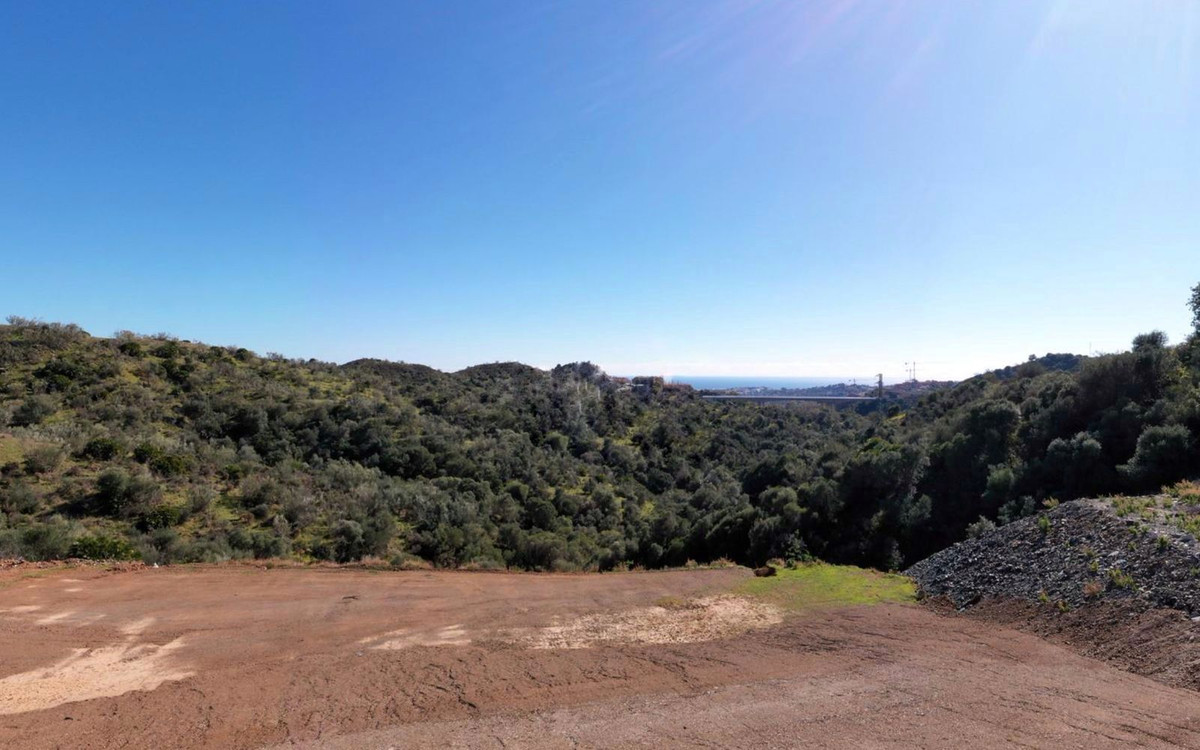4,773 m² Plot in Benahavís - Photo 4