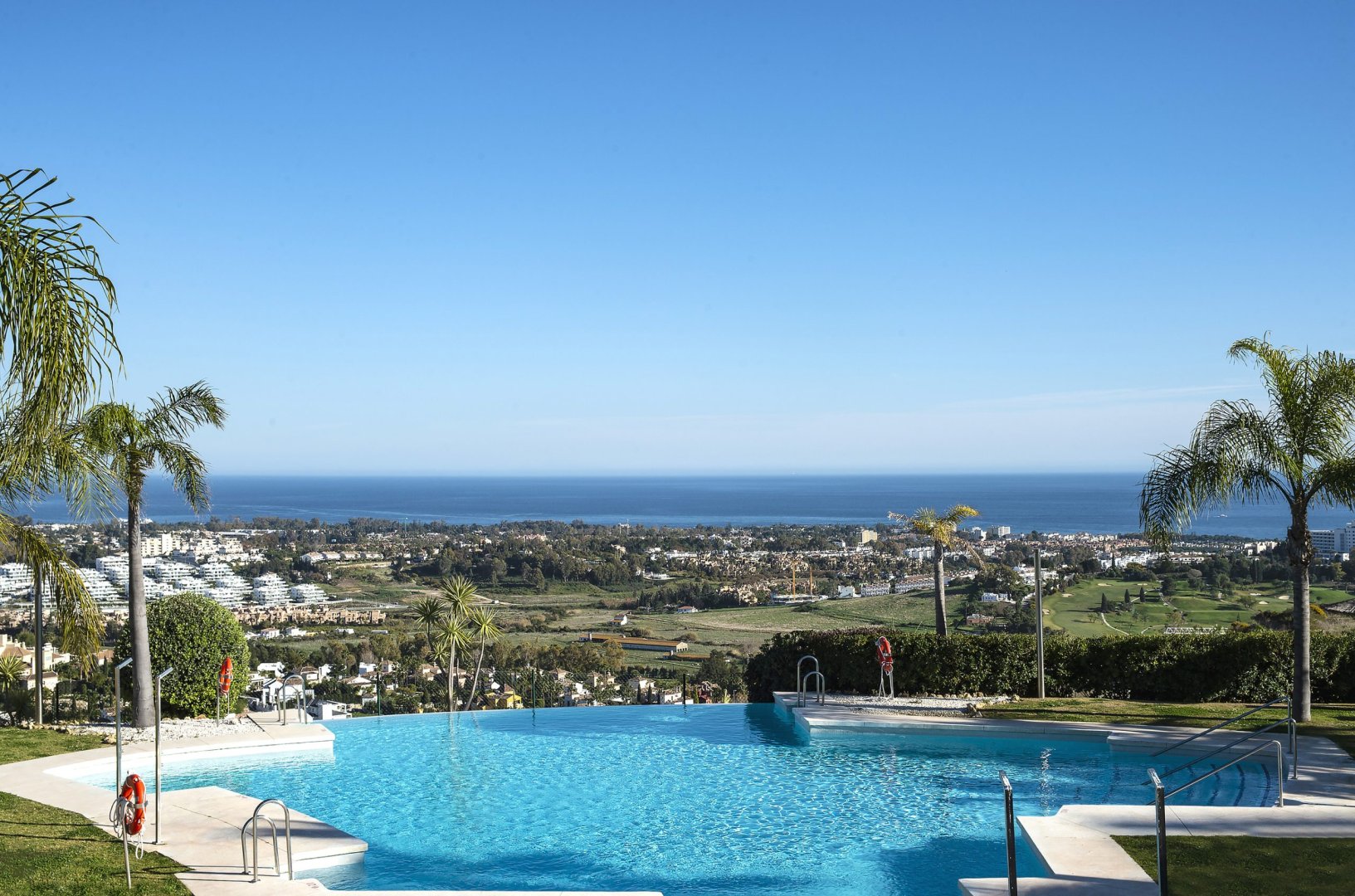2 Bedroom Apartment in Benahavís - Foto 32
