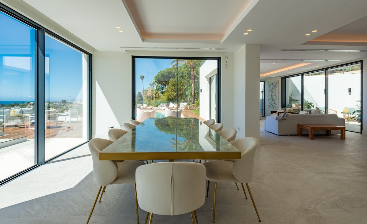 5 Bedroom Villa in Marbella - Photo 15