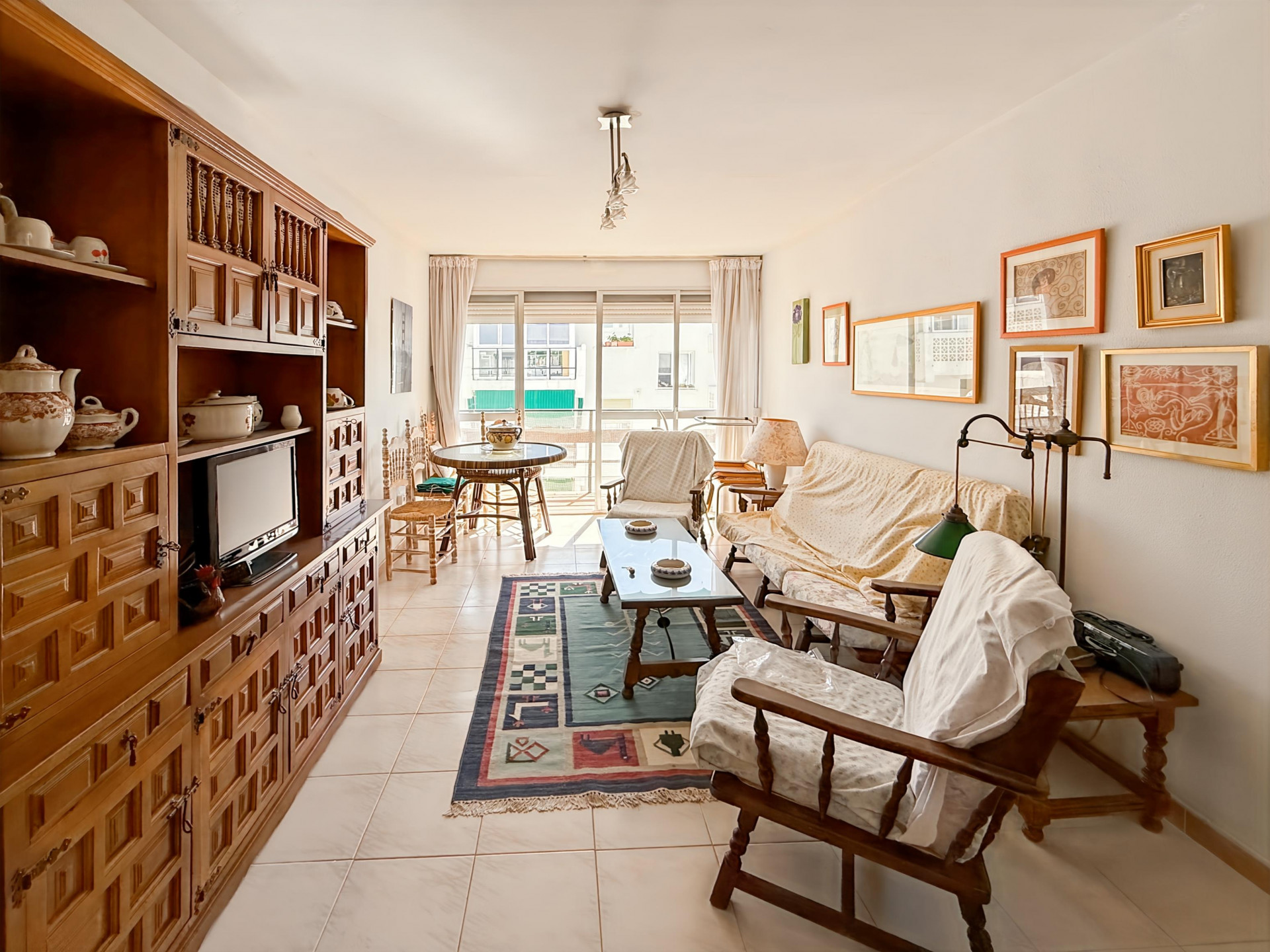 3 Bedroom Apartment in Estepona - Photo 9