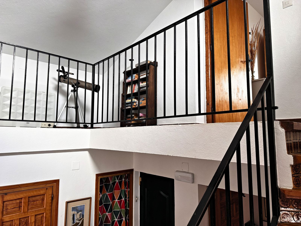 4 Bedroom Villa in Mijas - Photo 19