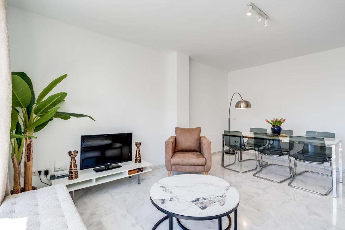 2 Bedroom Penthouse in Mijas - Photo 20