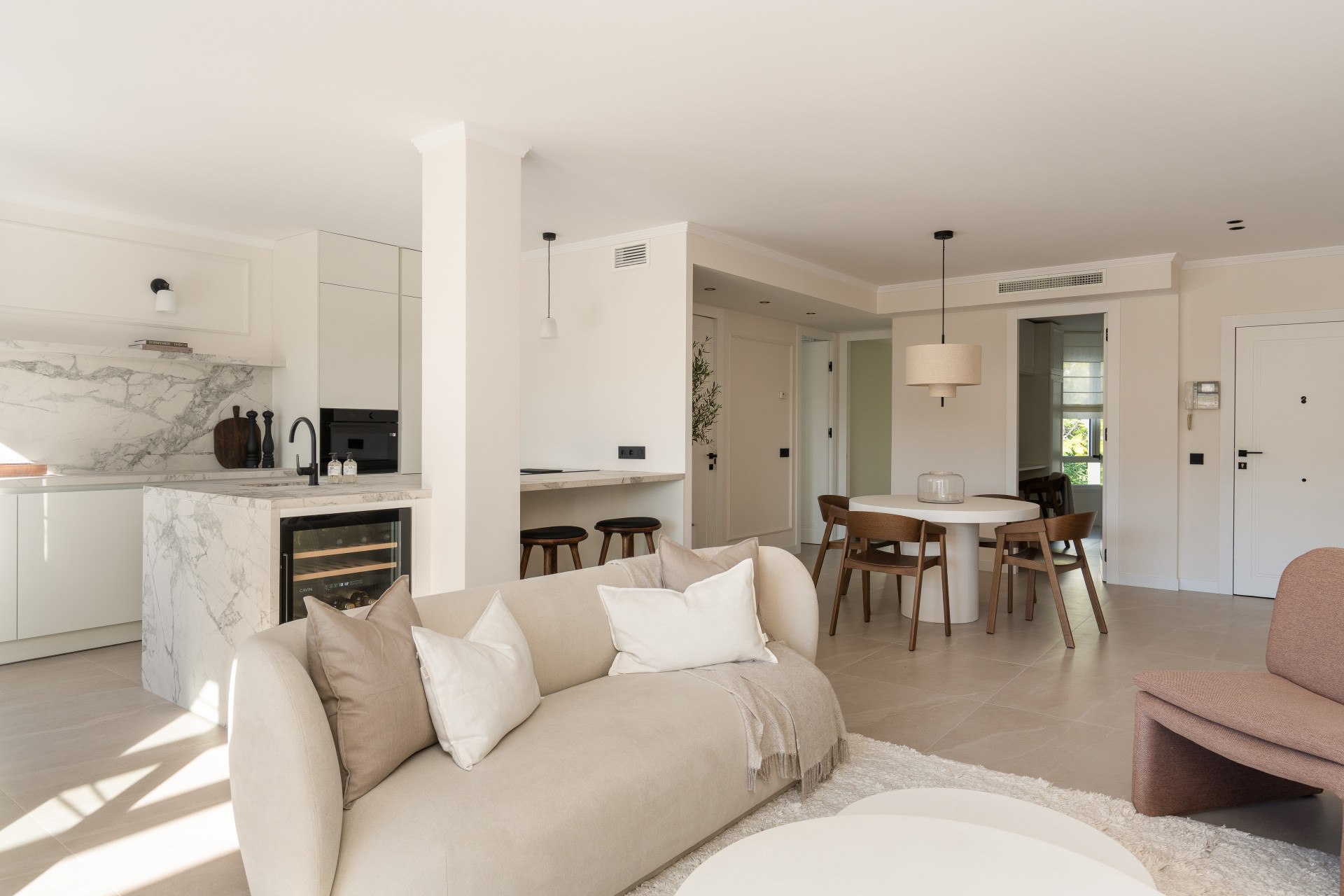 3 Bedroom Penthouse in Benahavís - Photo 6