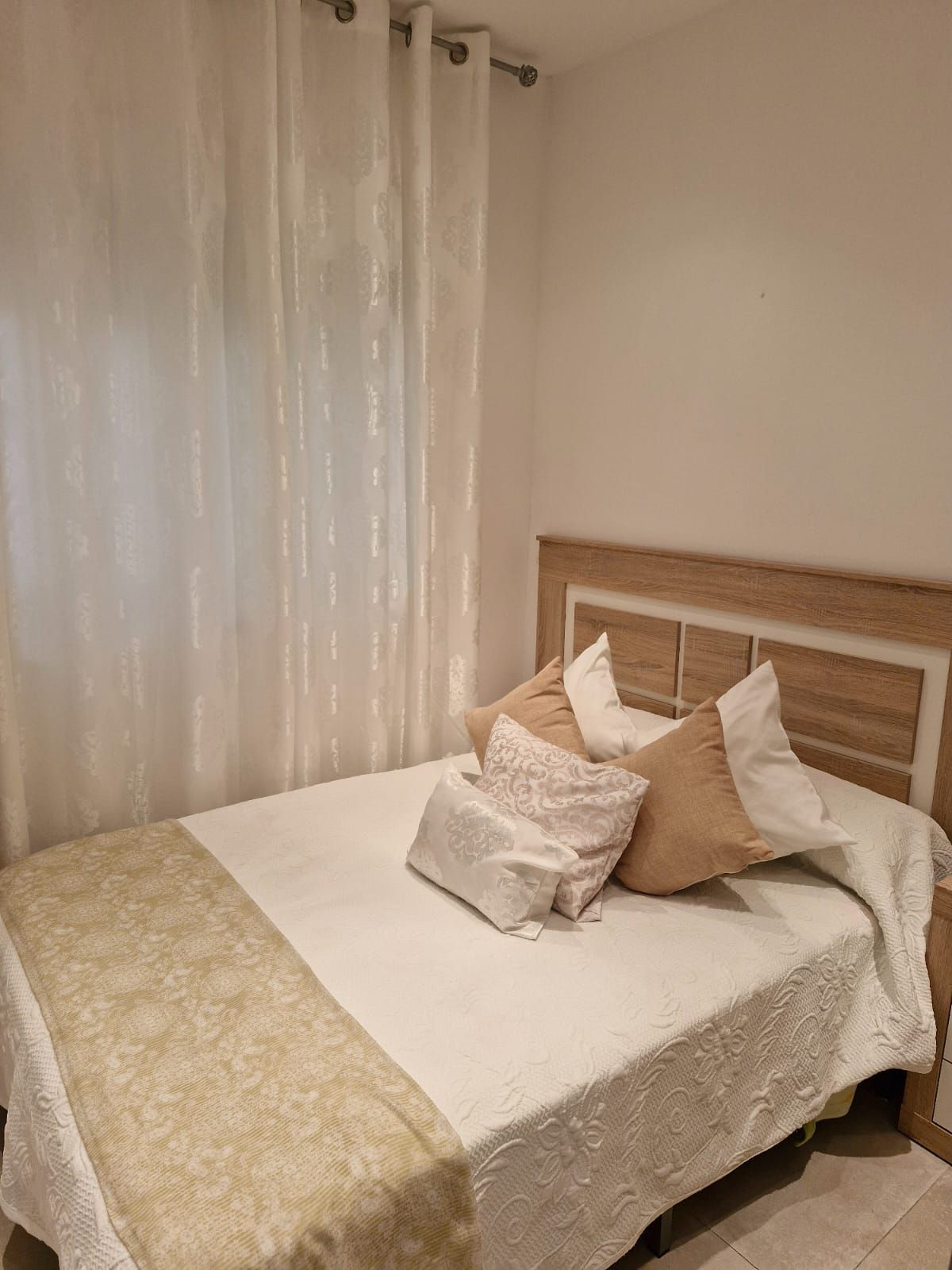 2 Bedroom Apartment in Torremolinos - Photo 4