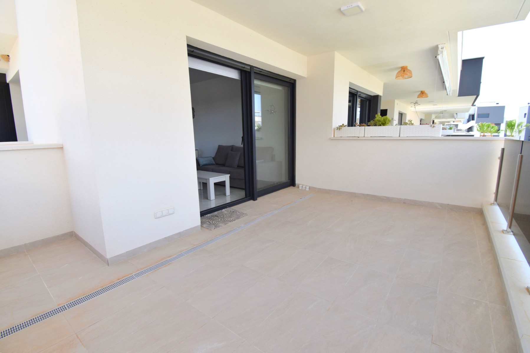 Apartamento com 2 quartos com piscina em Alicante, Espanha – Foto 18