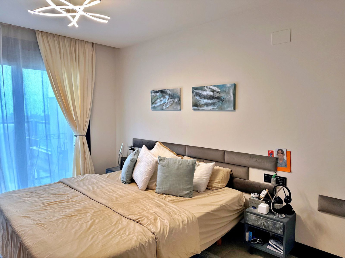 2 Bedroom Apartment in Marbella - Photo 20