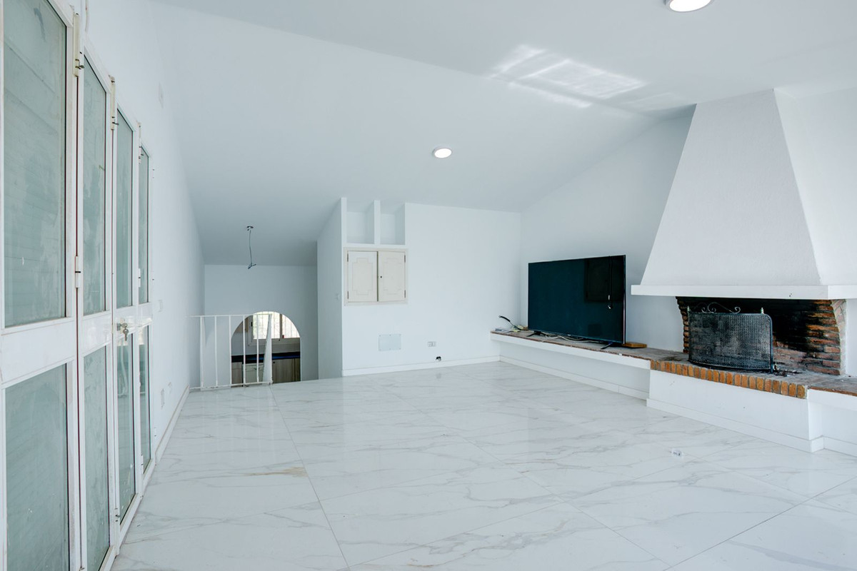 3 Bedroom Villa in Estepona - Фото 4