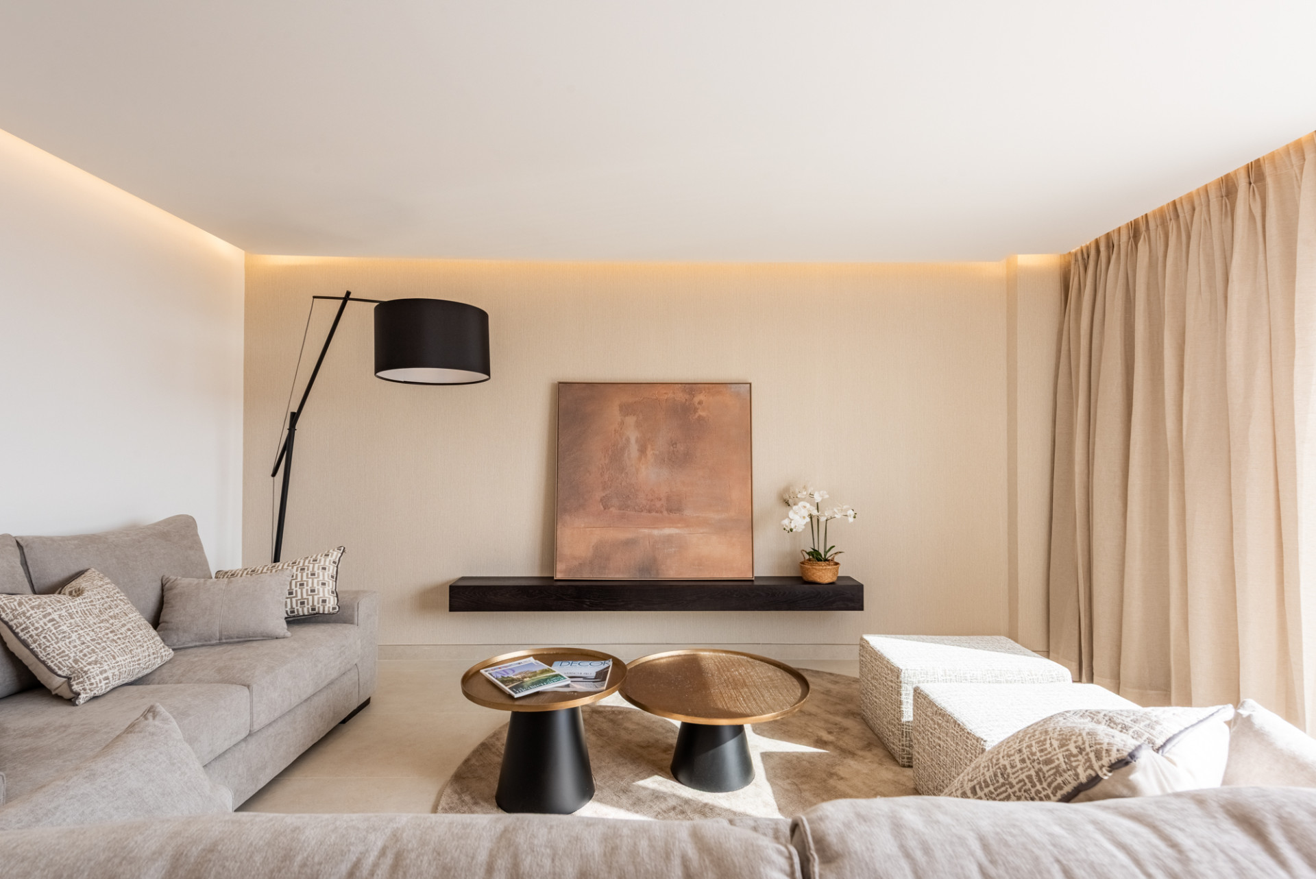 2 Bedroom Penthouse in Benahavís - Photo 10