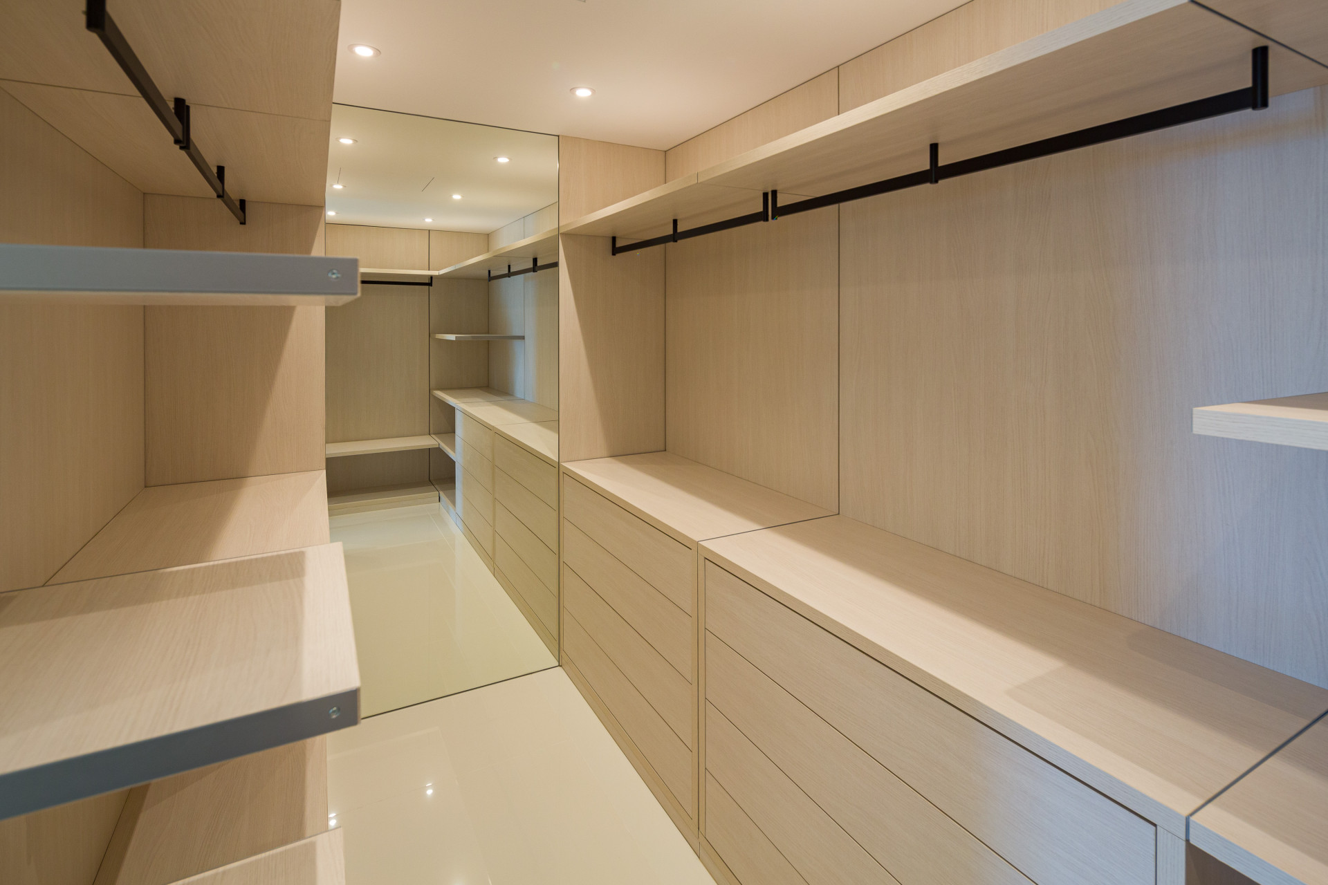 4 Bedroom Apartment in Marbella - Photo 13