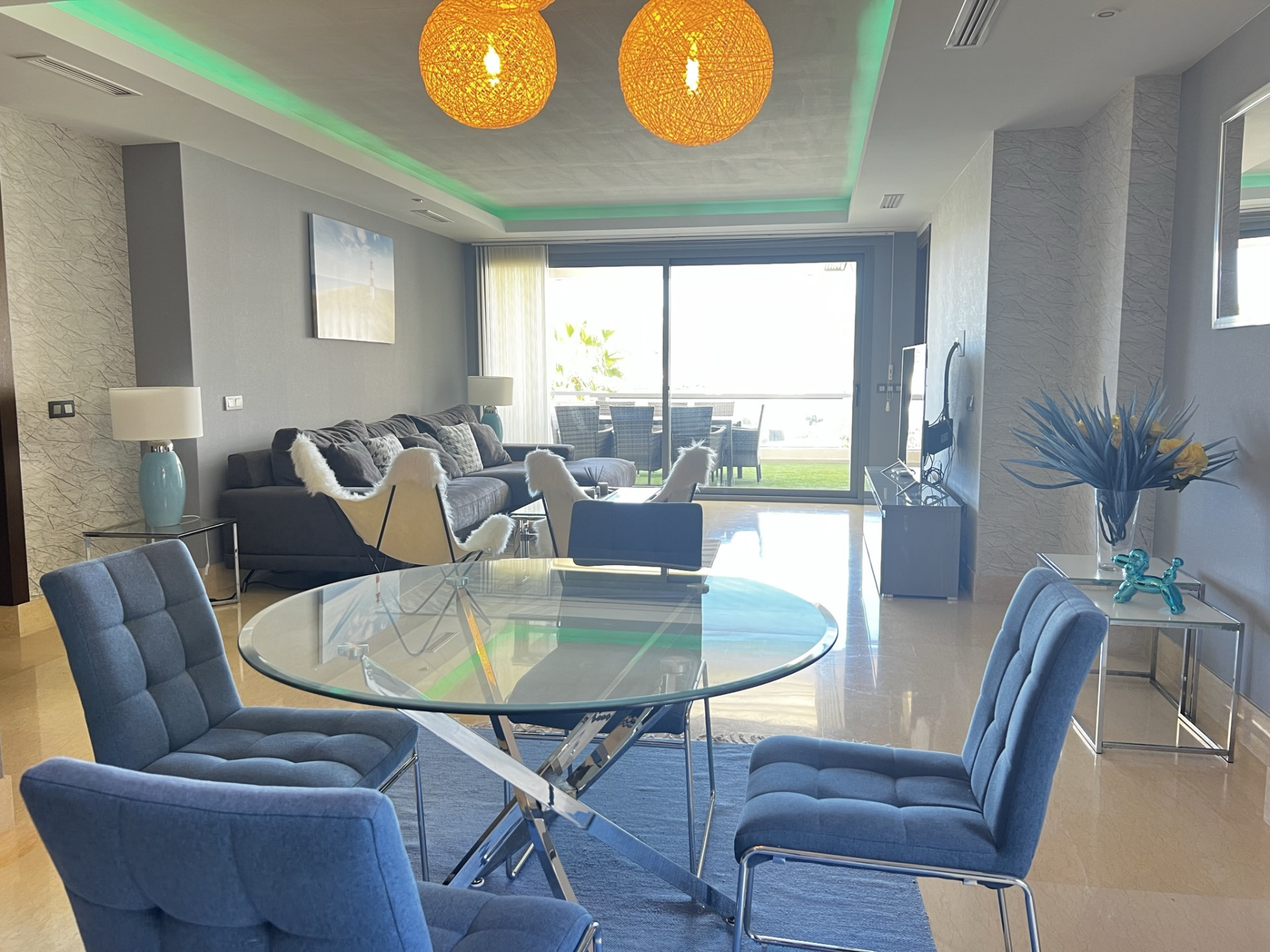 3 Bedroom Apartment in Benahavís - Photo 17