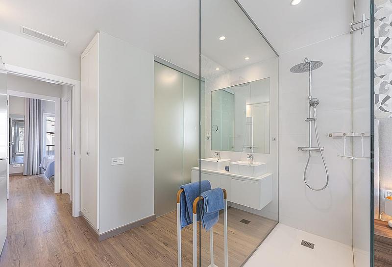 3 Bedroom Apartment in Benahavís - Photo 11