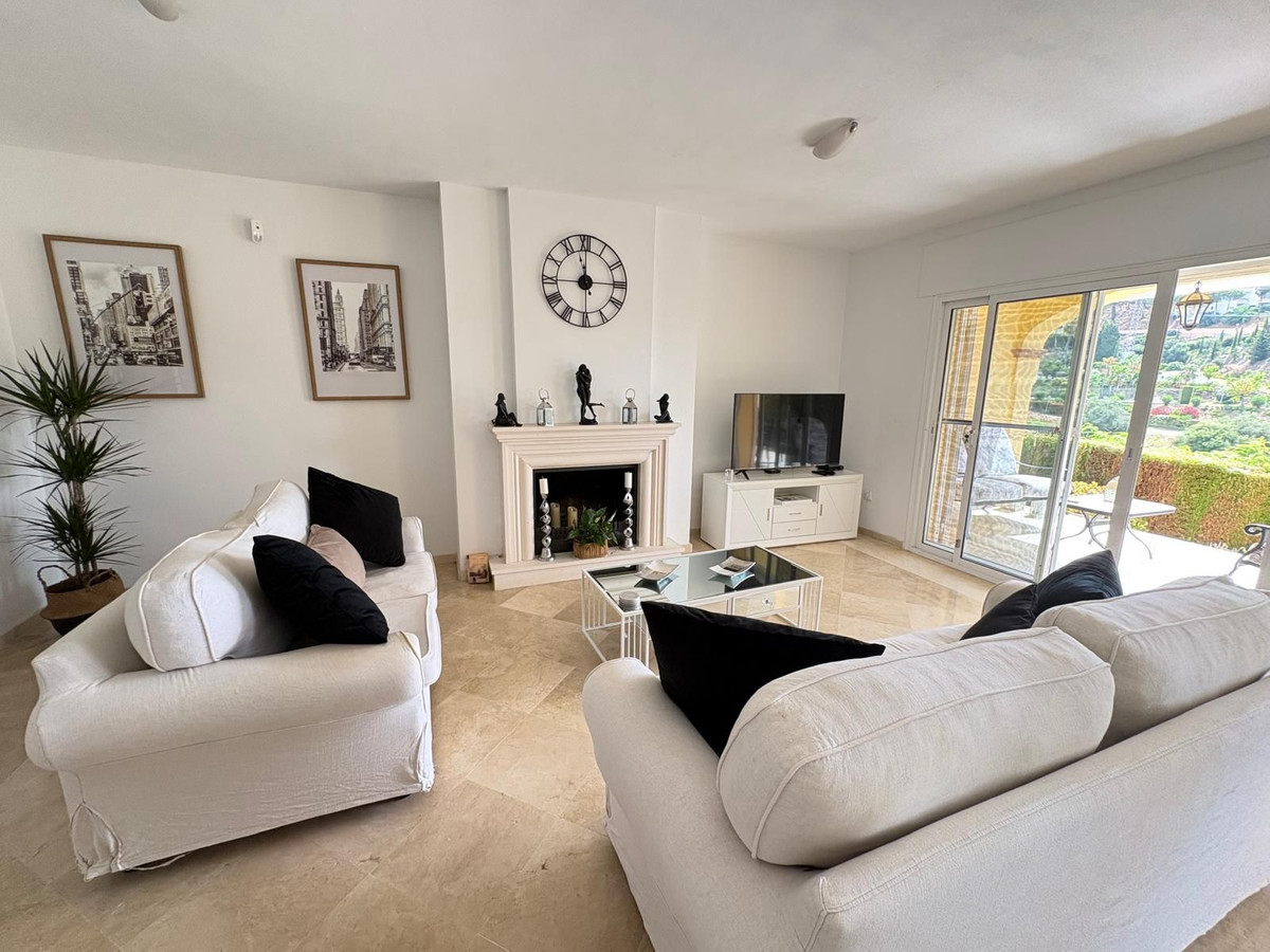 3-bedroom villa with pool in Malaga, Spain – Photo 14