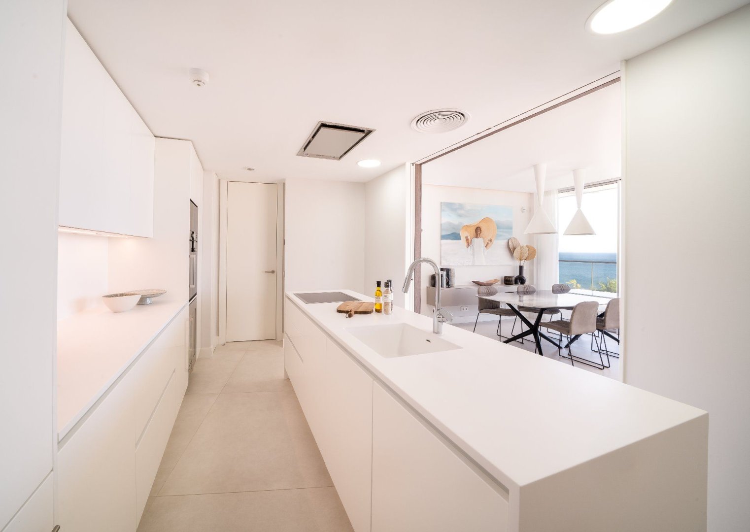 3 Bedroom Apartment in Estepona - Photo 12