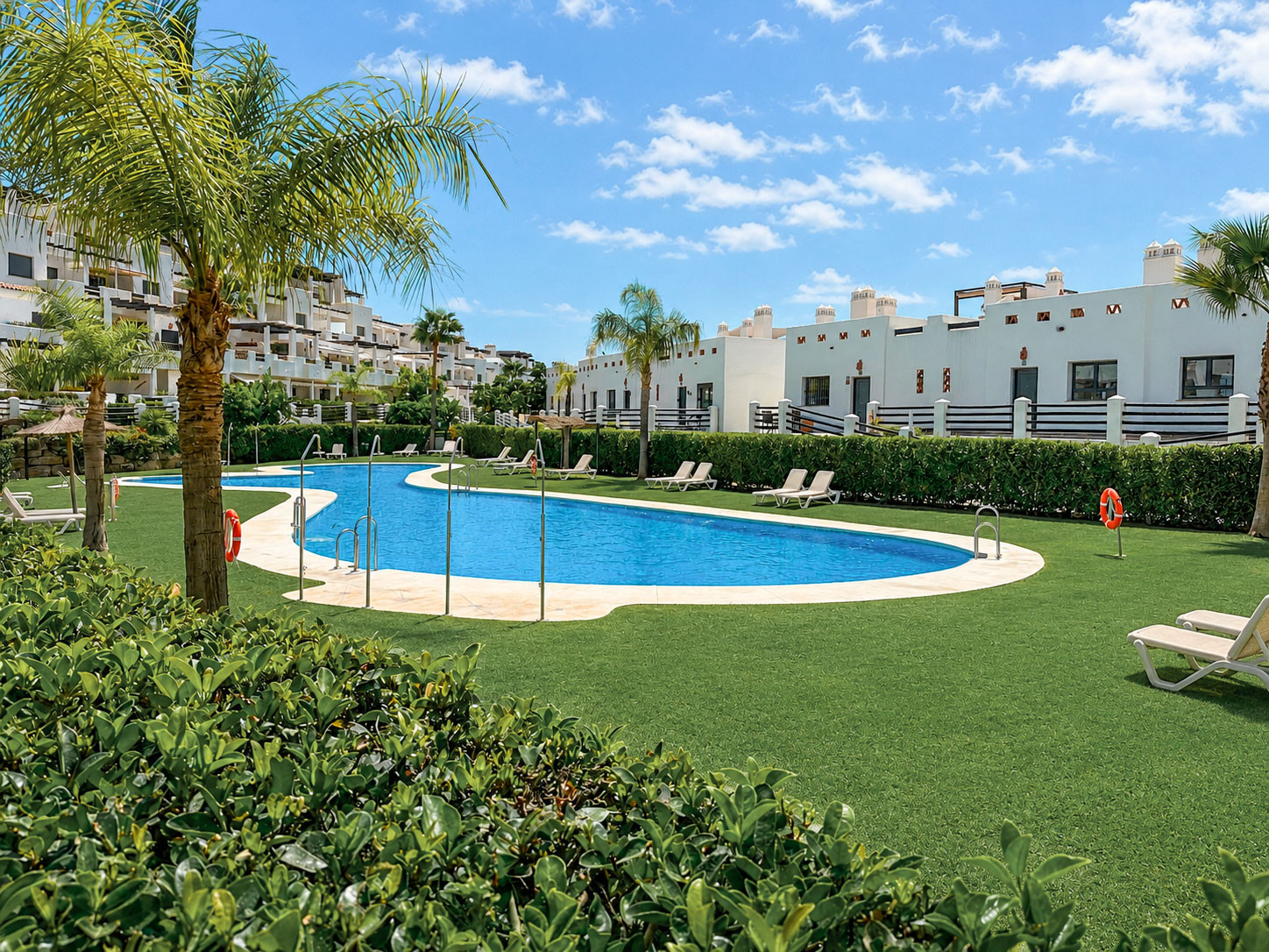 2 Bedroom Apartment in Estepona - Photo 14