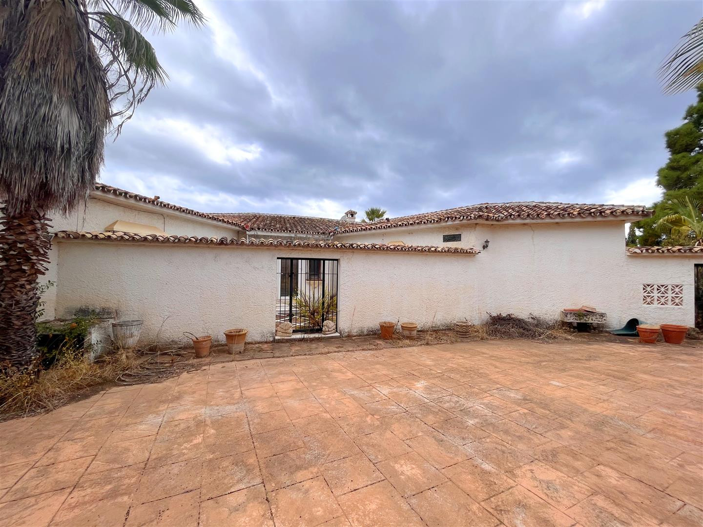 6 Bedroom Villa in Marbella - Photo 5