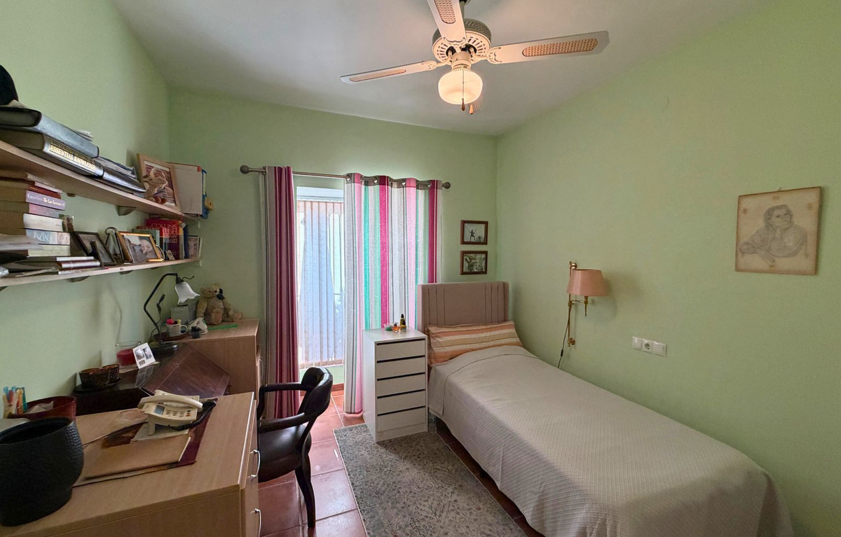 3 Bedroom Townhouse in Marbella - Photo 21