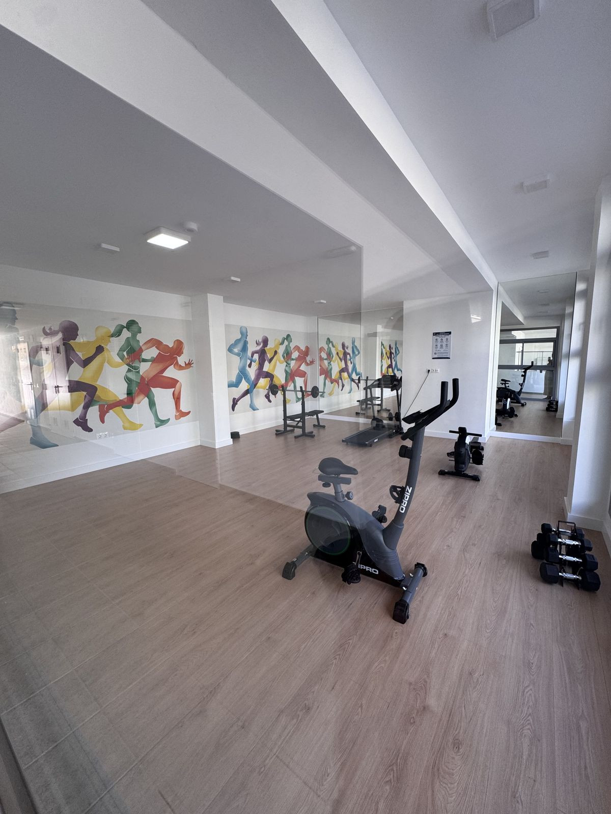2 Bedroom Apartment in Benalmádena - Photo 38