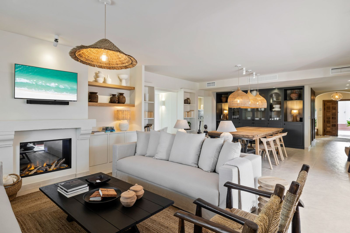 3 Bedroom Villa in Marbella - Photo 7