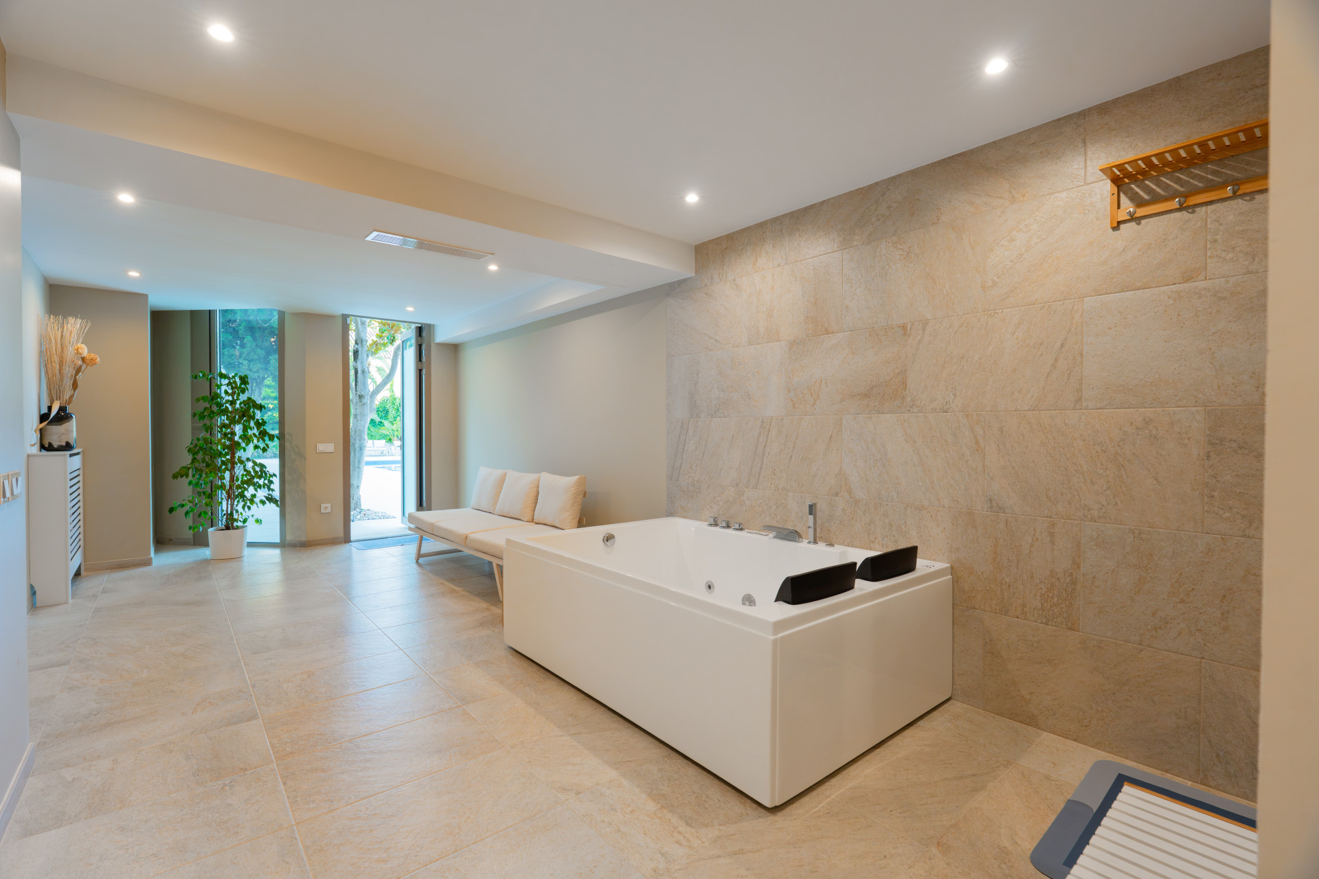 6 Bedroom Villa in San Pedro de Alcántara - Photo 22