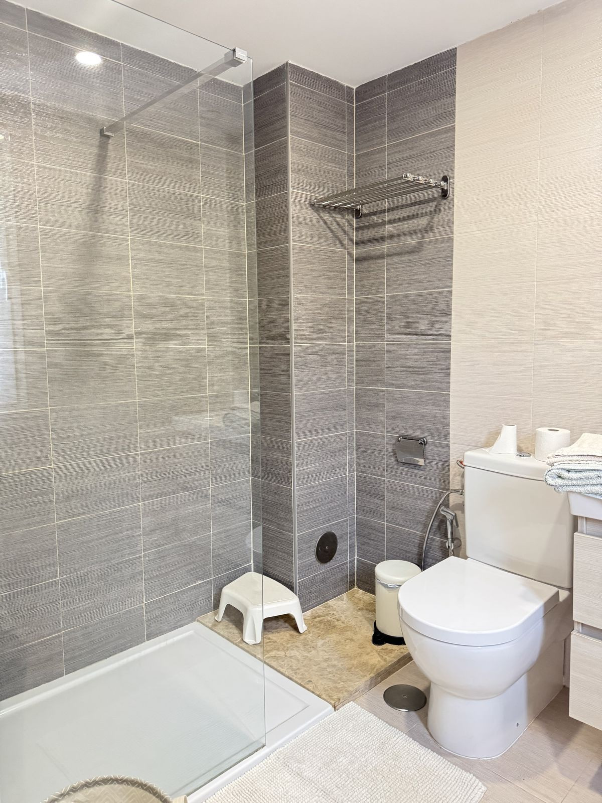 2 Bedroom Apartment in Marbella - Photo 18