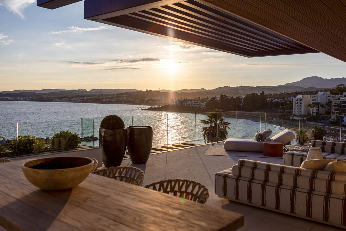 2 Bedroom Apartment in Estepona - Фото 29
