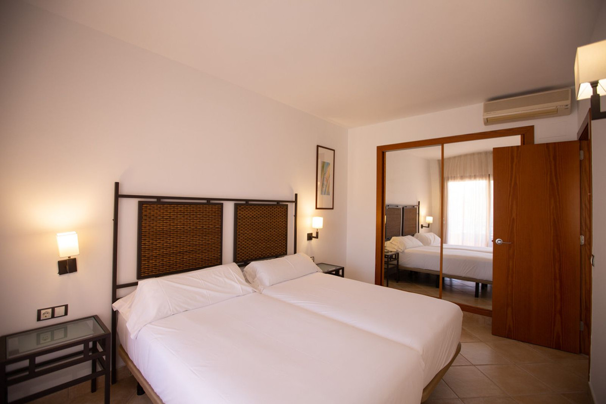 1 Bedroom Apartment in Estepona - Foto 40