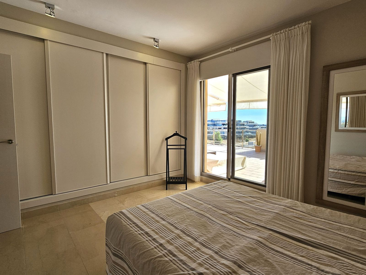 2 Bedroom Penthouse in Estepona - Photo 20