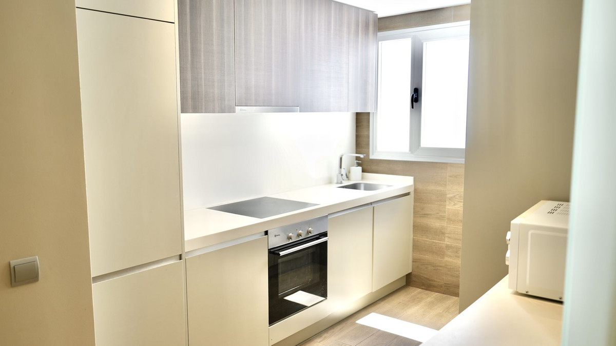 3 Bedroom Penthouse in San Pedro de Alcántara - Photo 7