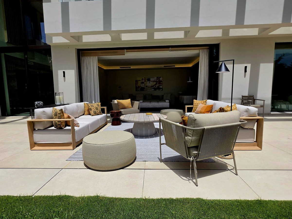 5 Bedroom Villa in Marbella - Photo 19