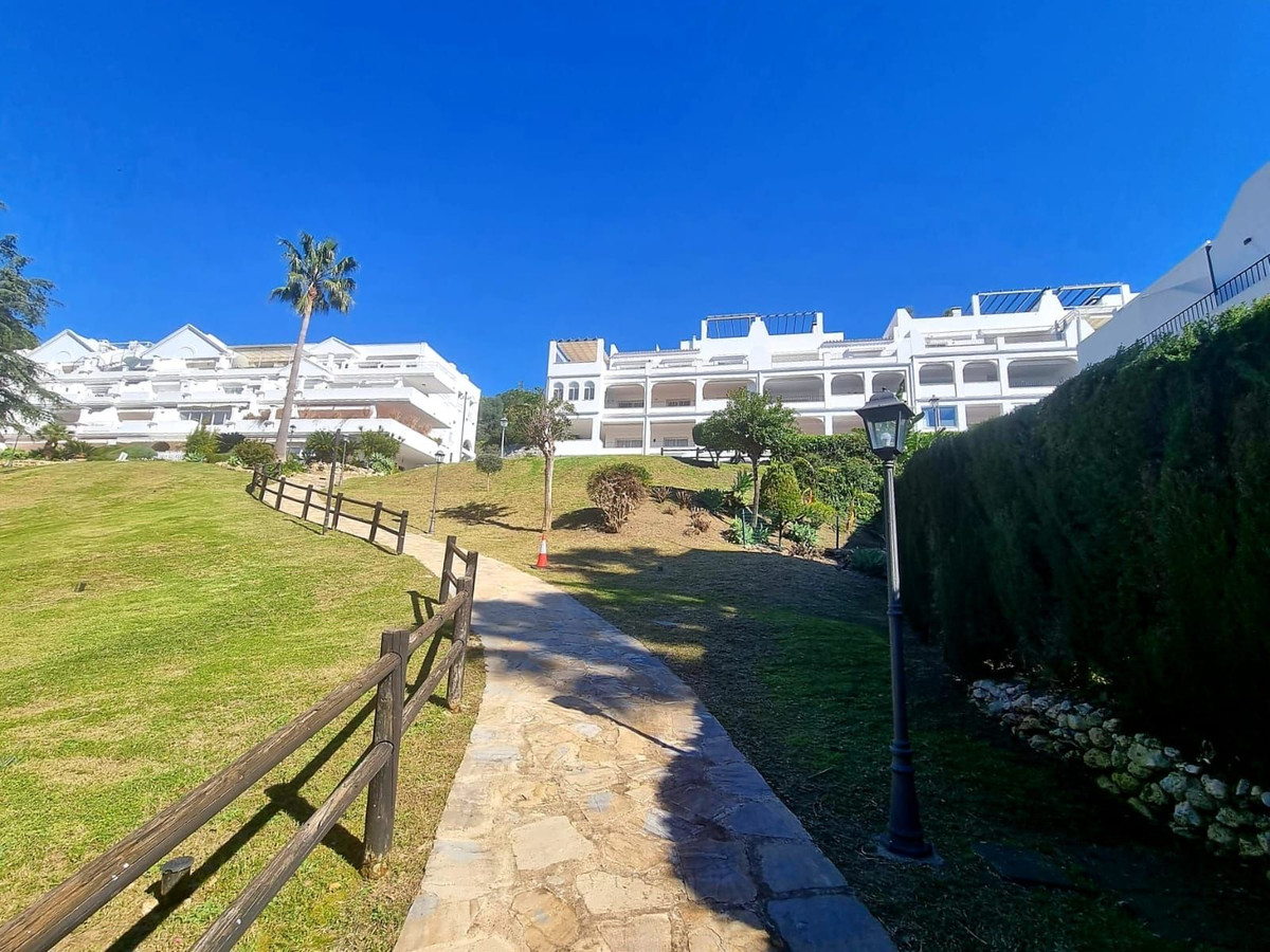 2 Bedroom Apartment in Benahavís - Foto 11