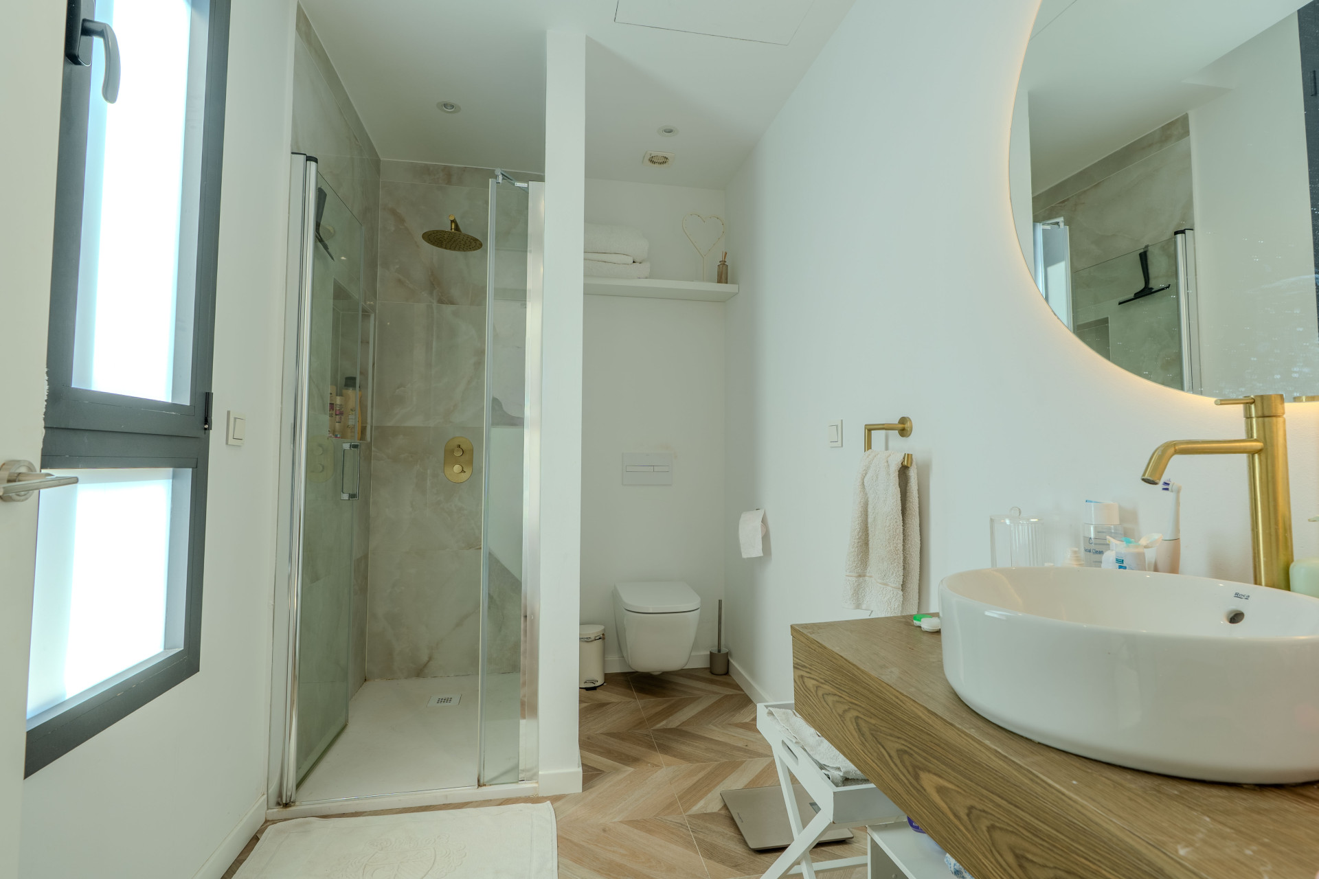 4 Bedroom Villa in Estepona - Photo 17